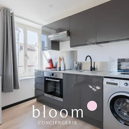 Le Soleil Du Marche Apartment